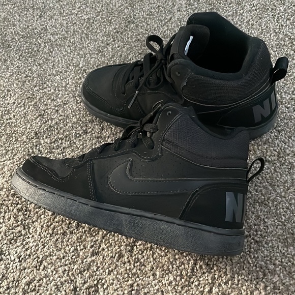 Nike shoes - Picture 5 of 7